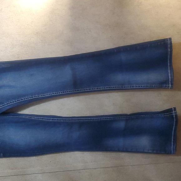 NWT Revolution by revolt women's sz 9x34 bootcut bluejeans - Picture 2 of 6